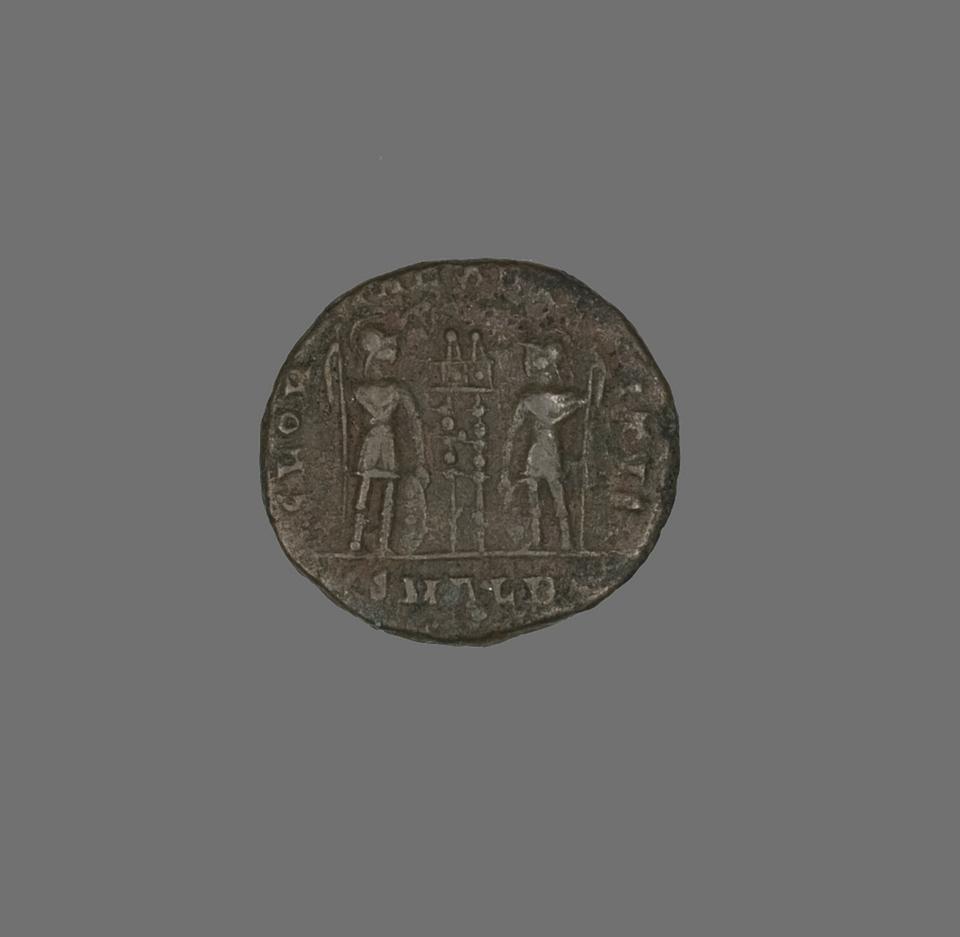 Constantine II, Bronze follis, collection photograph AIC-141504, reverse