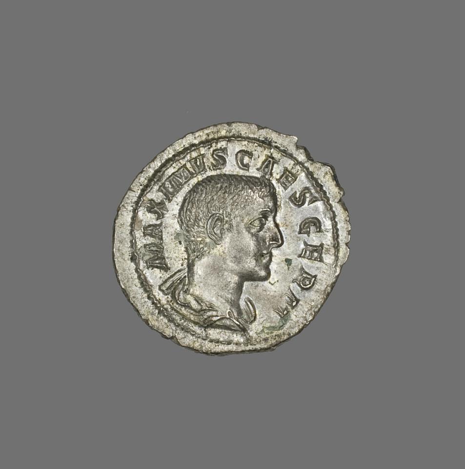 Maximus, Silver denarius, collection photograph AIC-96053, obverse