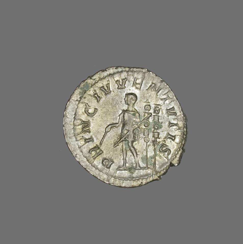 Maximus, Silver denarius, collection photograph AIC-96053, reverse