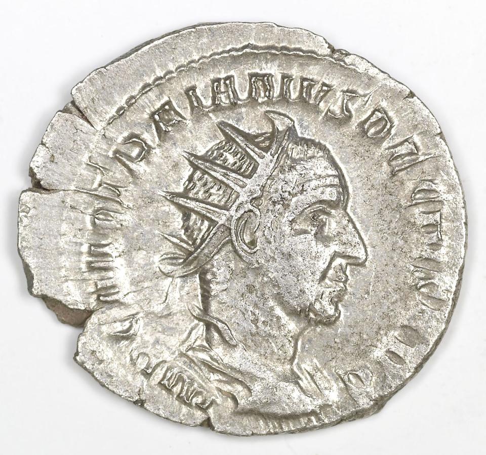 Trajan Decius, silver antoninianus, collection photograph IATH-1991.17.37, obverse