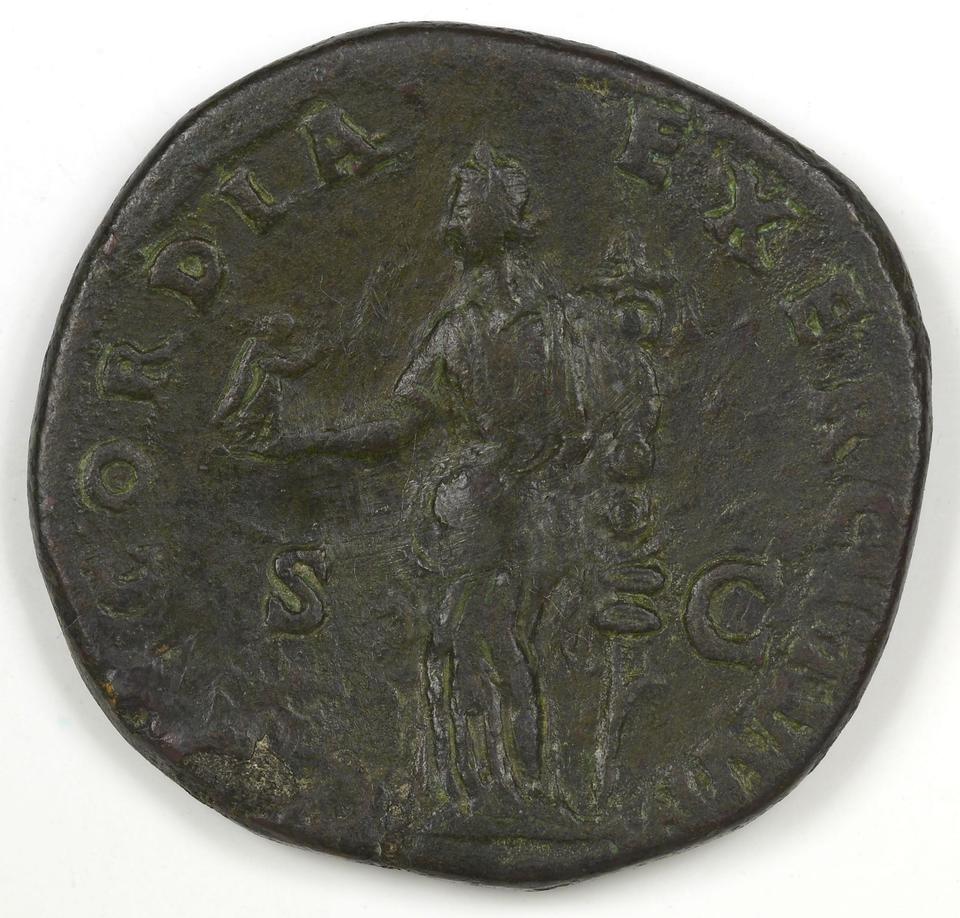 Antoninus Pius, copper-alloy dupondius, collection photograph IATH-1989.19.11, reverse