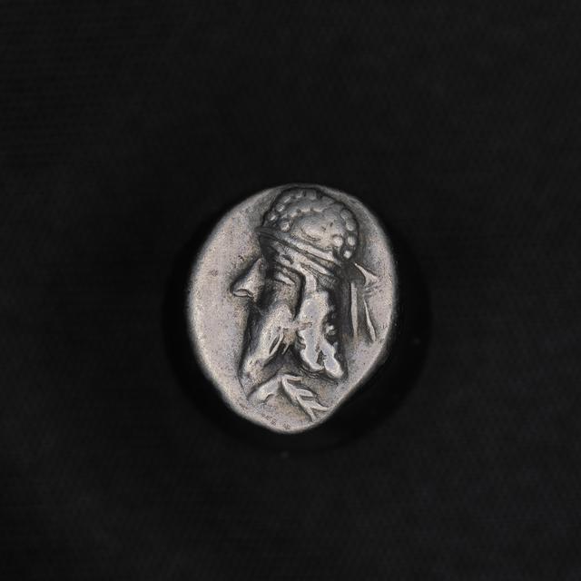 Napad II, Silver Obol, Persis, obverse