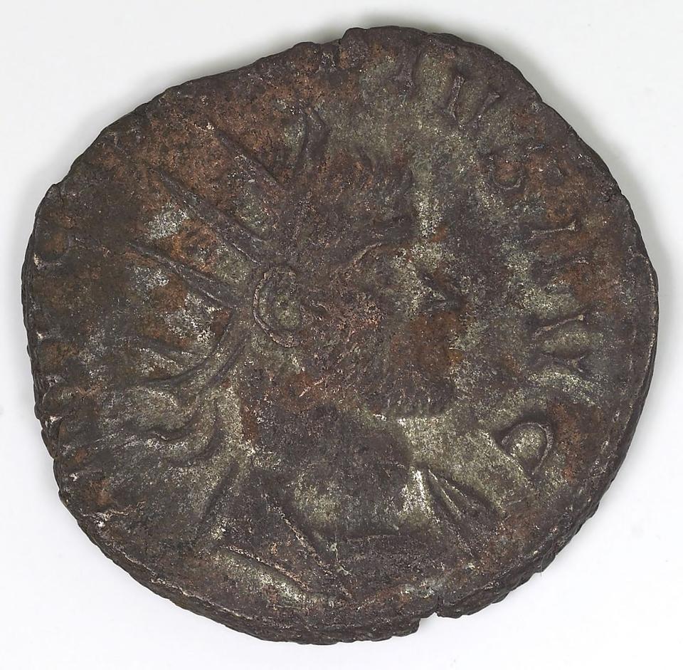 Claudius II Gothicus, silver antoninianus, collection photograph IATH-1991.17.199, obverse