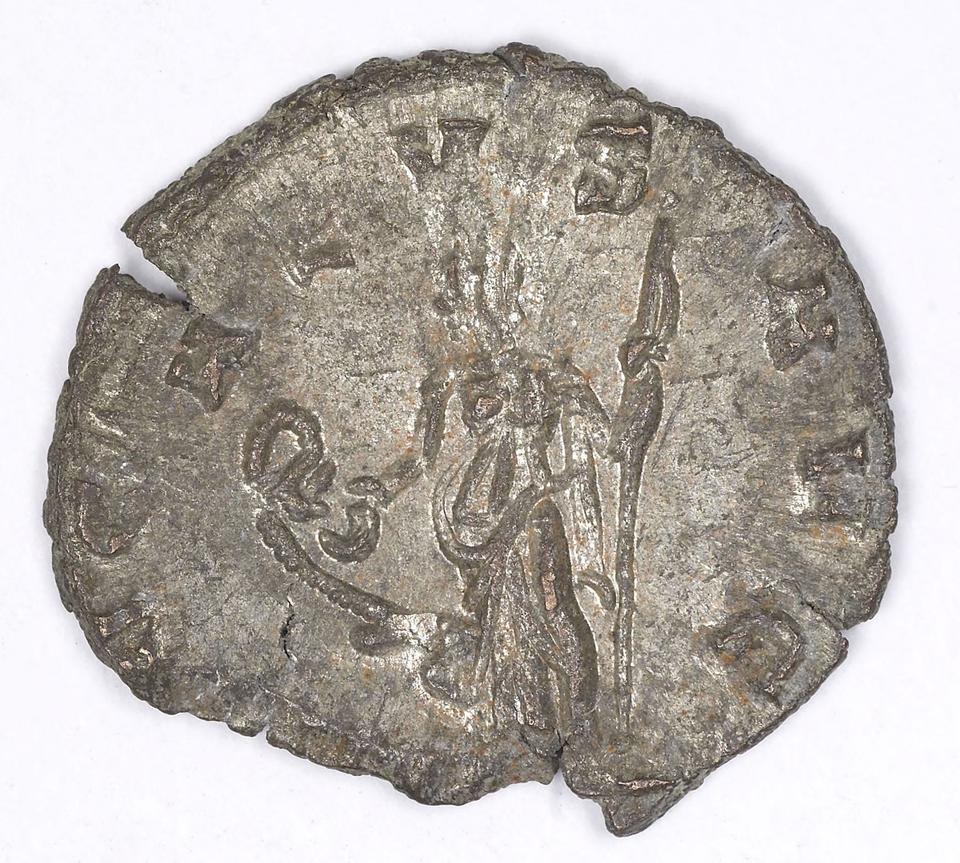 Claudius II Gothicus, silver antoninianus, collection photograph IATH-1991.17.198, reverse