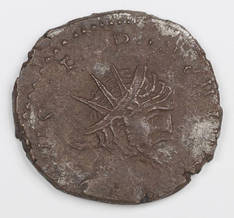 Tetricus I, silver antoninianus, collection photograph IATH-1991.17.293, obverse