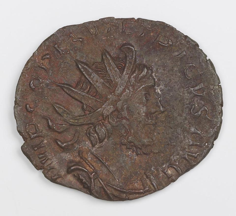 Tetricus I, silver antoninianus, collection photograph IATH-1991.17.277, obverse
