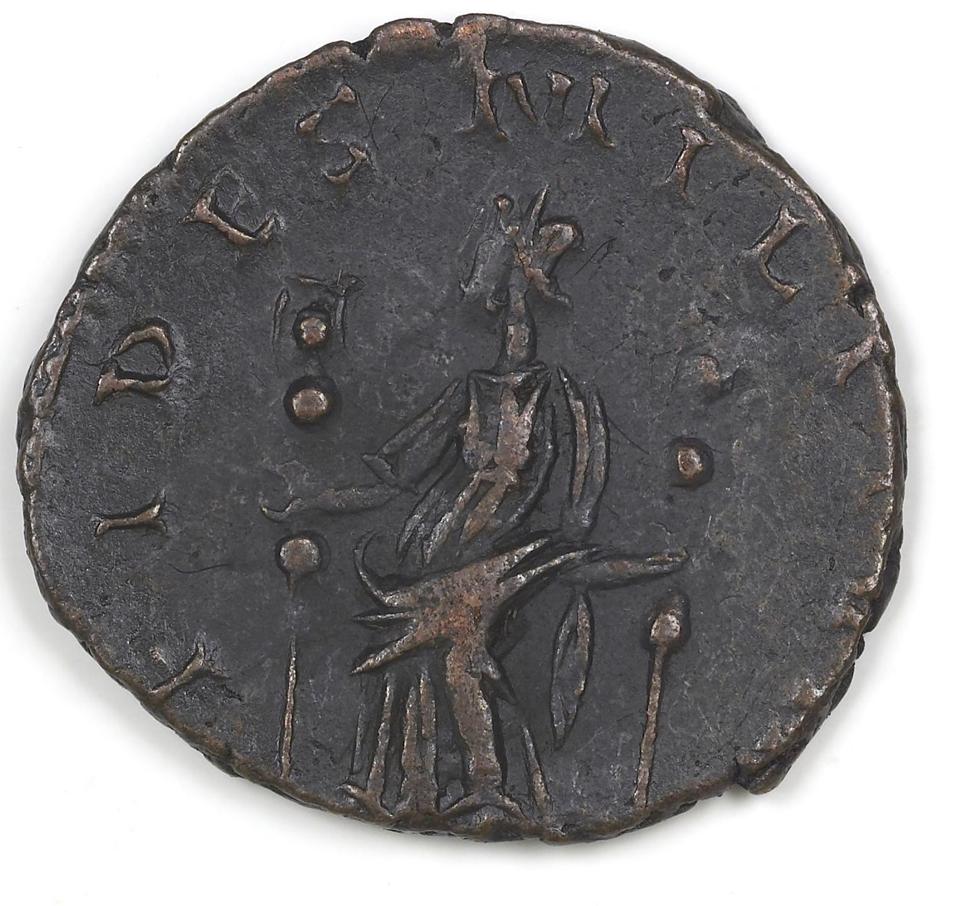 Tetricus I, silver antoninianus, collection photograph IATH-1987.46.17, reverse