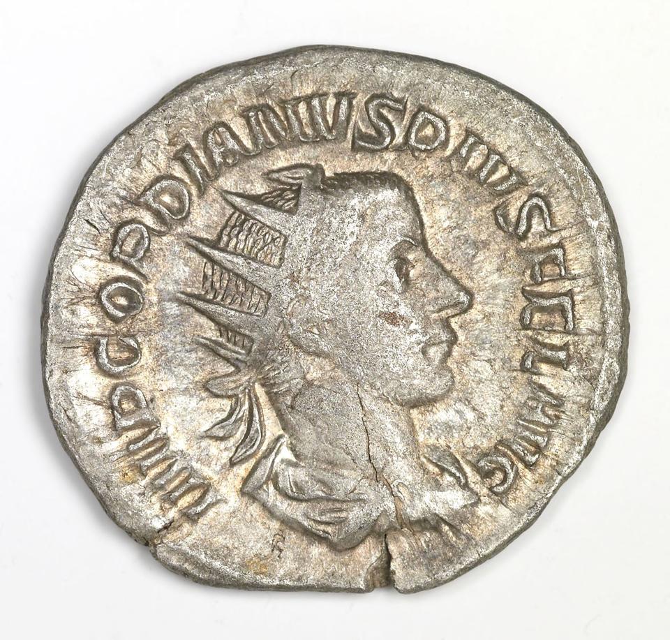 Gordian III, silver antoninianus, collection photograph IATH-1991.17.17, obverse