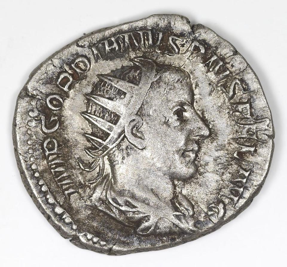 Gordian III, silver antoninianus, collection photograph IATH-1991.17.22, obverse