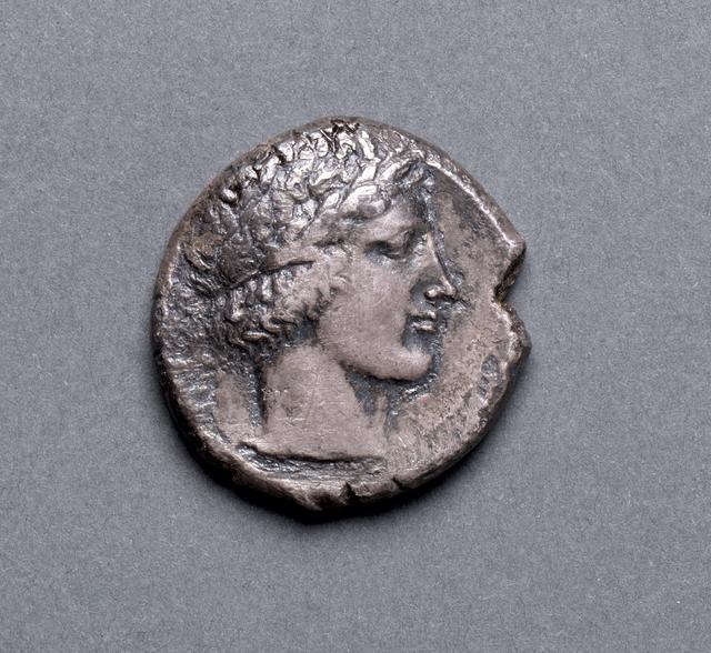 Leontinoi Silver Tetradrachm: Apollo and the Roaring Lion, obverse