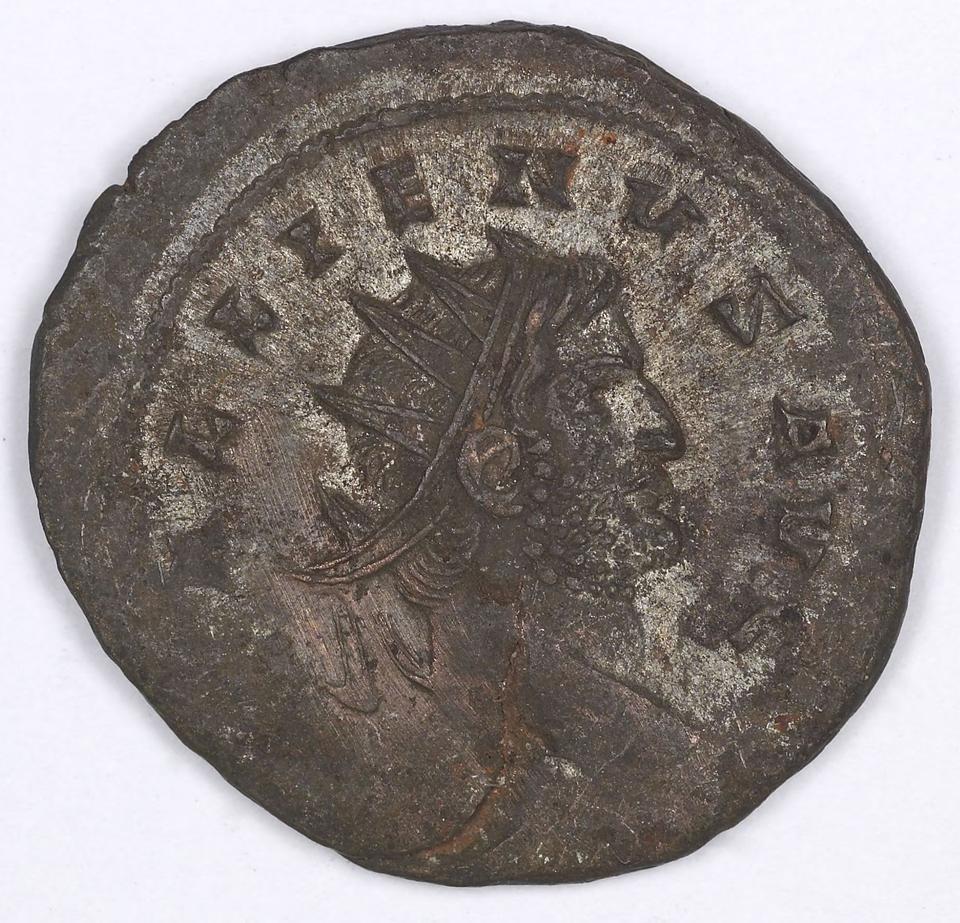Gallienus, silver antoninianus, collection photograph IATH-1991.17.83, obverse