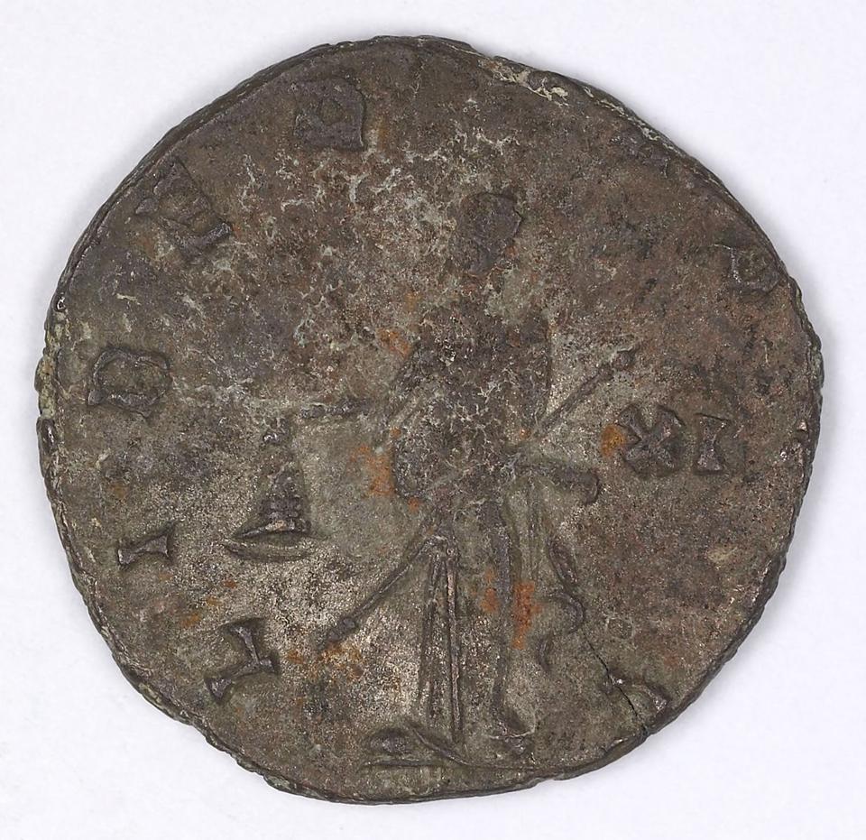 Gallienus, silver antoninianus, collection photograph IATH-1991.17.102, reverse