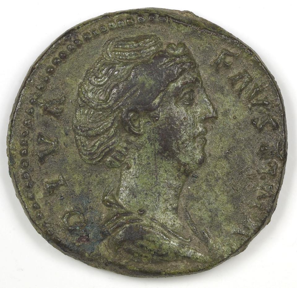 Antoninus Pius, copper-alloy sestertius, collection photograph IATH-1994.10.6, obverse