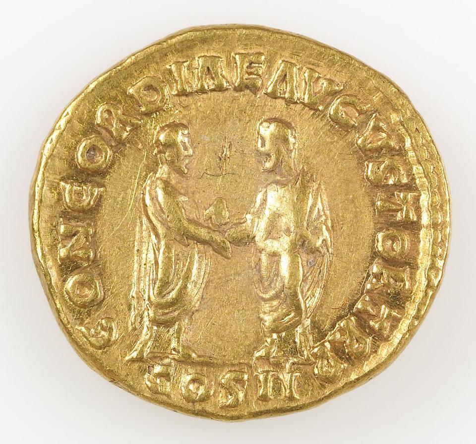 Marcus Aurelius, Gold aureus, collection photograph IATH-1989.19.14, reverse