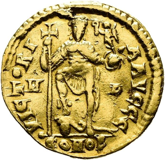 Valentinian III, gold solidus, collection photograph Hamburg-ID2111, reverse