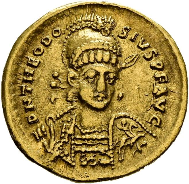 Theodosius II, gold solidus, collection photograph Hamburg-ID3399, obverse