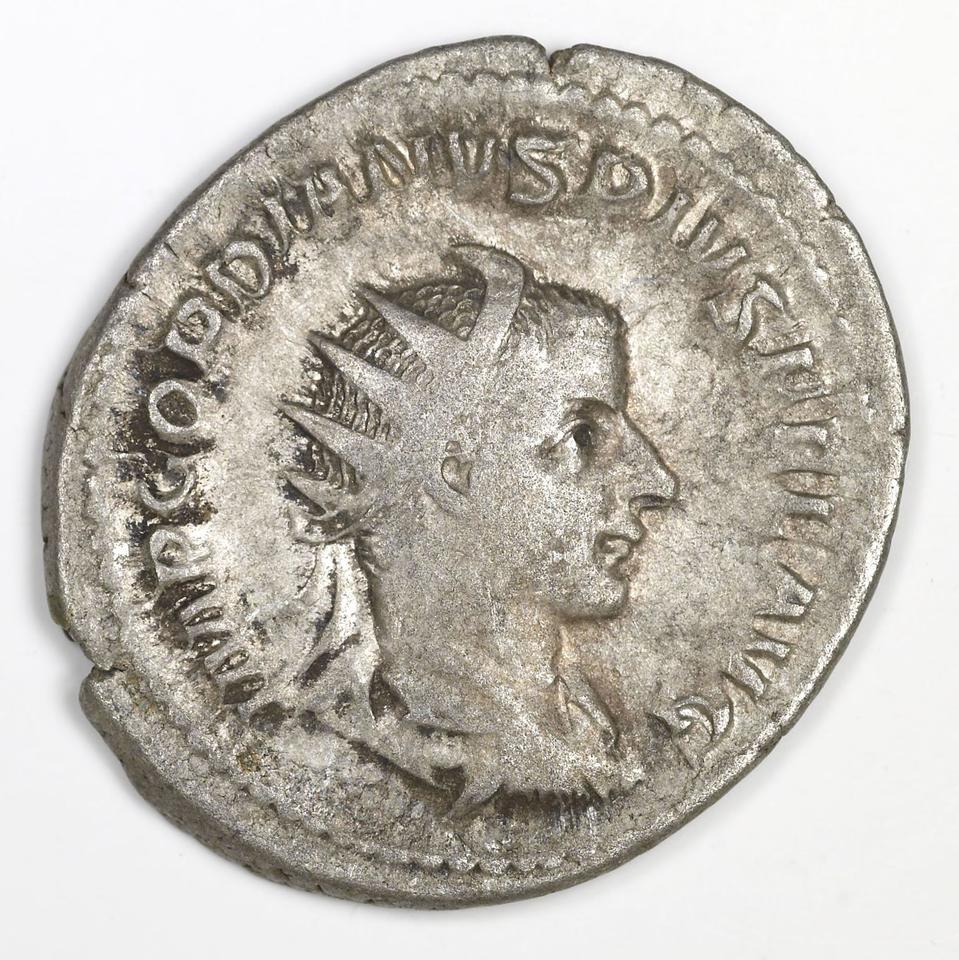 Gordian III, silver antoninianus, collection photograph IATH-1991.17.15, obverse