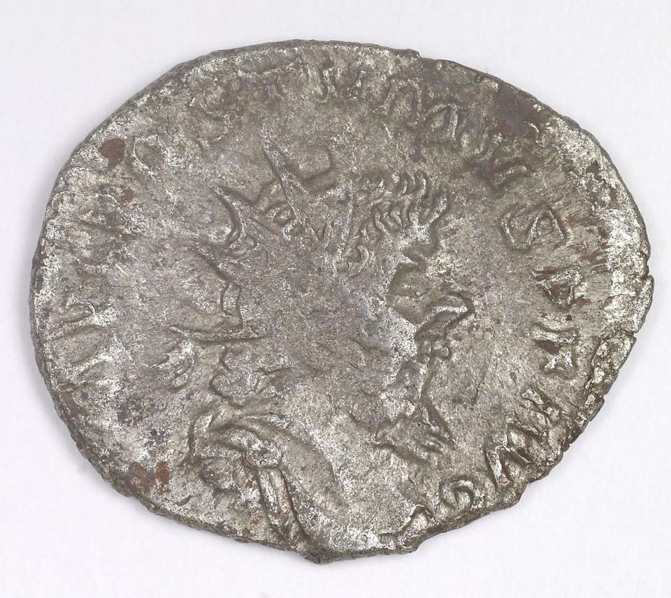 Postumus, silver antoninianus, collection photograph IATH-1991.17.242, obverse