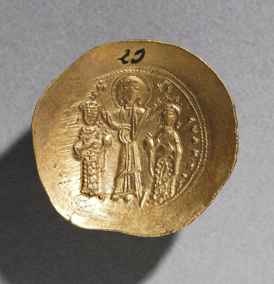 Eudocia and Romanus IV, Gold nomisma, collection photograph CMA-1964-425, obverse