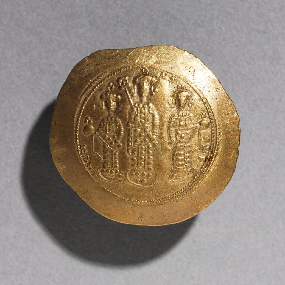 Eudocia and Romanus IV, Gold nomisma, collection photograph CMA-1964-425, reverse