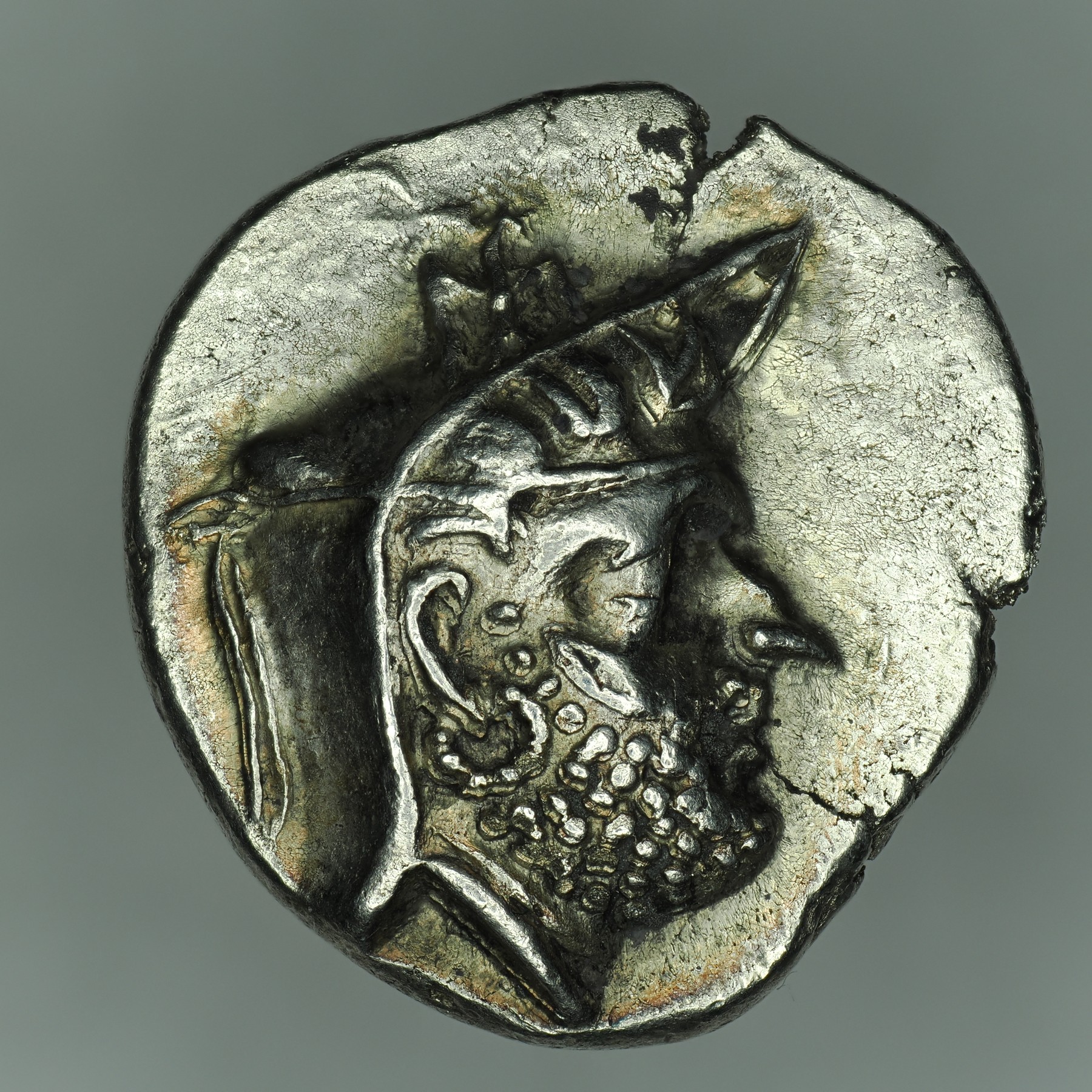 Autophradates II Silver Drachm of Persis: Typological and Iconographic Analysis, obverse